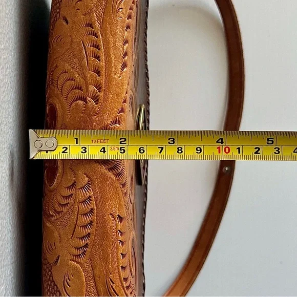 Vintage Hand-tooled Leather Shoulder Bag - Picture 9 of 9